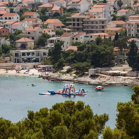 Lukas Trogir